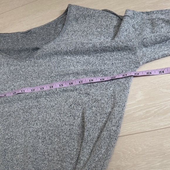 Splendid Light Gray V-Neck Long Sleeve Mini Dress - Picture 5 of 8